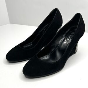 Tod's Black Suede Wedge Pumps Size 37